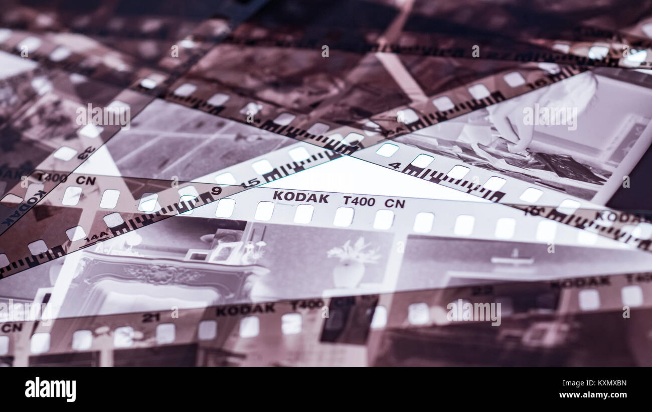 Ausgesetzt und 35 mm Kodak Film Negativstreifen entwickelt, Eastman Kodak Company wurde 1888 gegründet. Stockfoto Ausgesetzt und 35 mm Kodak Film Negativstreifen entwickelt, Eastman Kodak Company wurde 1888 gegründet. Stockfoto