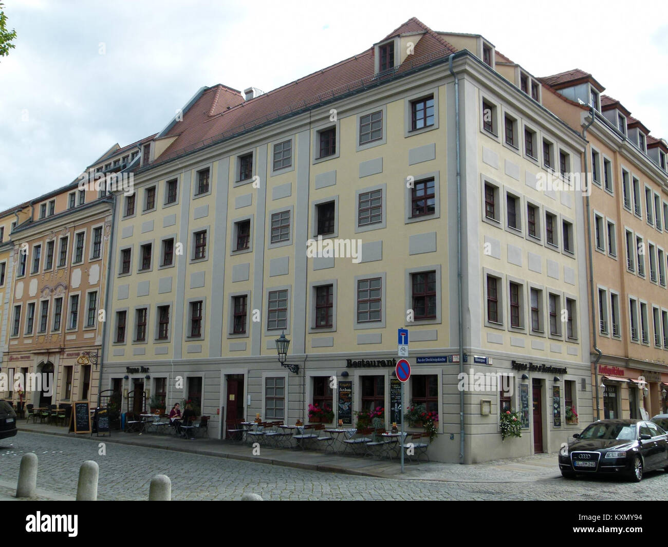An der Dreikönigskirche 7 in Dresden ist ein historisch bedeutender Ort in der Nähe der Dreikönigskirche mit bemerkenswerten architektonischen Details. Stockfoto