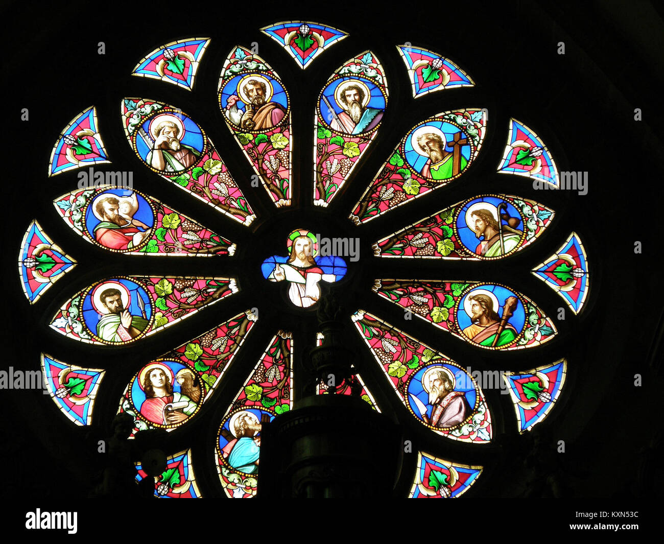 Die Cathédrale Saint-Pierre in Annecy, Frankreich, wurde zwischen 1535 und 1538 als Kapelle für das Kloster Cordeliers errichtet. Sie wurde 1822 zur Kathedrale und ist heute Sitz der Diözese Annecy. Stockfoto