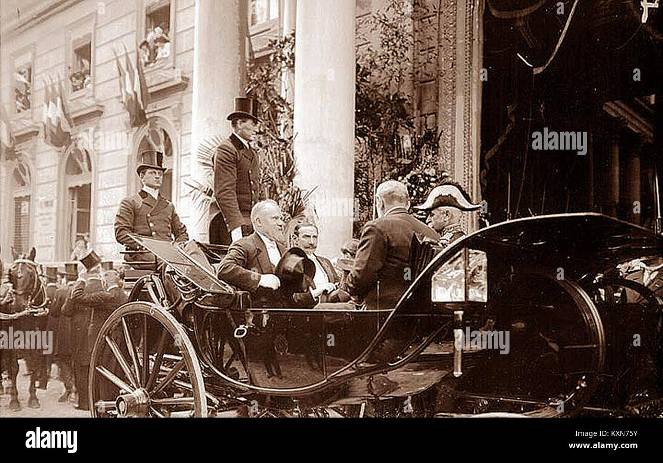 Dieses Foto zeigt die Ankunft des französischen Präsidenten Raymond Poincaré in Avignon am 14. Oktober 1913, ein historisches politisches Ereignis in Frankreich. Stockfoto