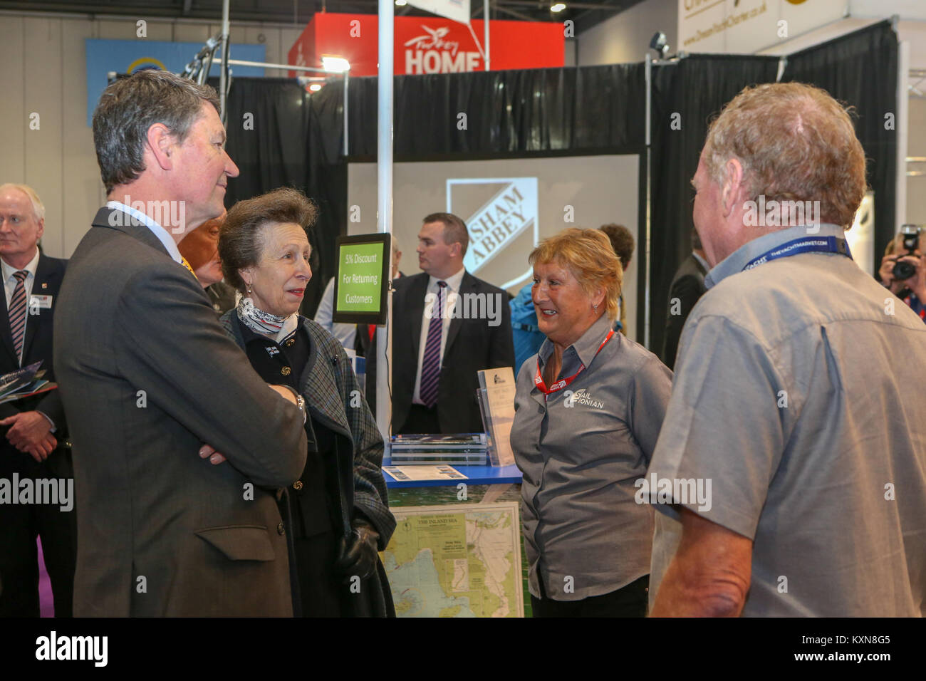 London, Großbritannien. 10. Januar, 2018. Hrh the Princess Royal nimmt an den ersten Tag der London Boat Show im Londoner Excel. Stockfoto