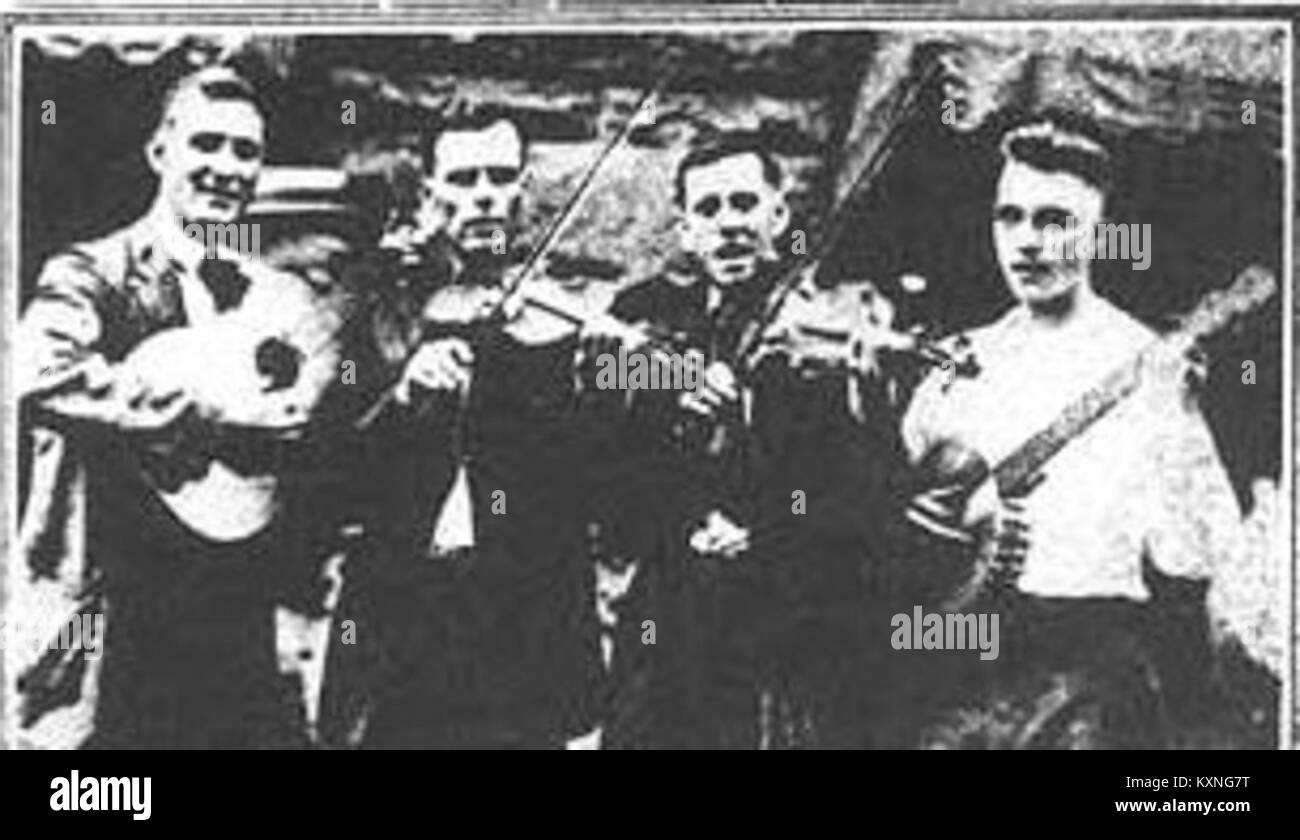 Foto mit historischen Figuren Earl Johnson und John Carson, die ihre Rolle, Kleidung und dokumentierte öffentliche Präsenz hervorheben. Stockfoto