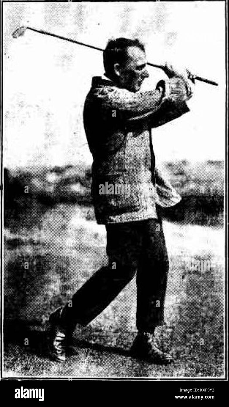 Carnegie Clark war ein australischer Golfer, der für seine Leistungen im frühen 20. Jahrhundert gefeiert wurde. Dieses Bild aus dem Jahr 1911 fängt sein sportliches Erbe ein. Stockfoto