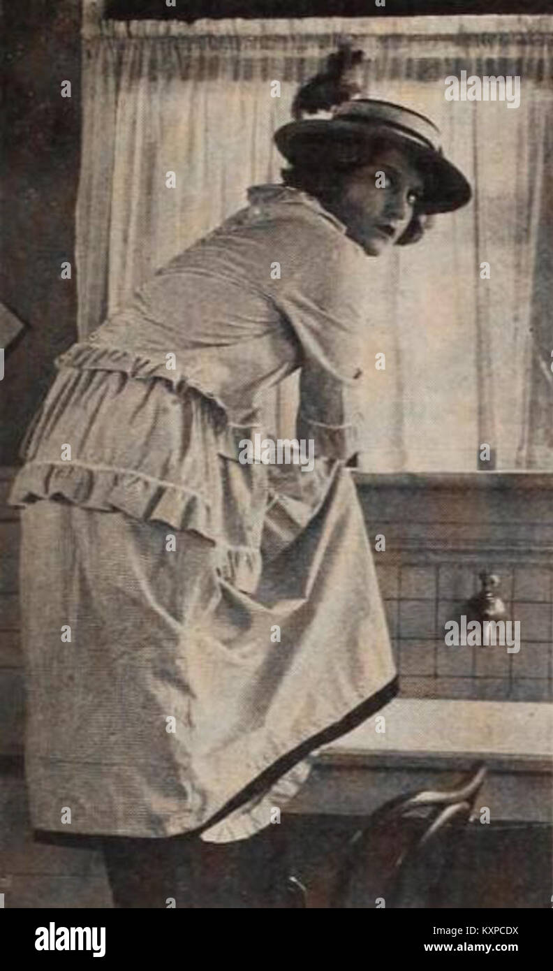 Stummfilm „Cinderella’s Twin“ (1920), eine Komödie oder Fantasy-Adaption, die von der Geschichte von Cinderella inspiriert wurde und in der frühen Kinogeschichte produziert wurde. Stockfoto