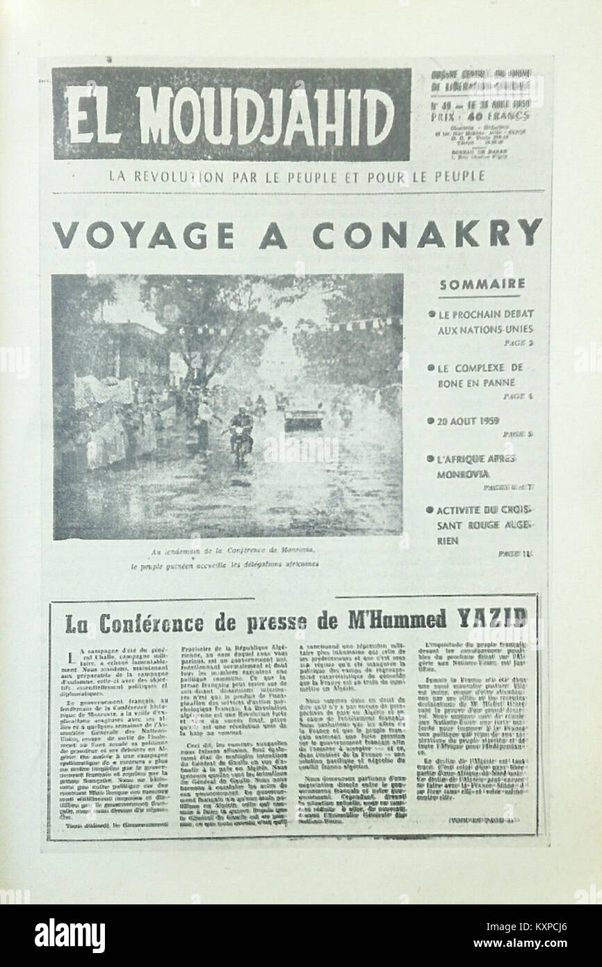 Diese Ausgabe von El Moudjahid aus dem Jahr 1959 beleuchtet die Reise nach Conakry und spiegelt den historischen Kontext der algerischen Unabhängigkeit und die Rolle der französischen Medien wider. Stockfoto