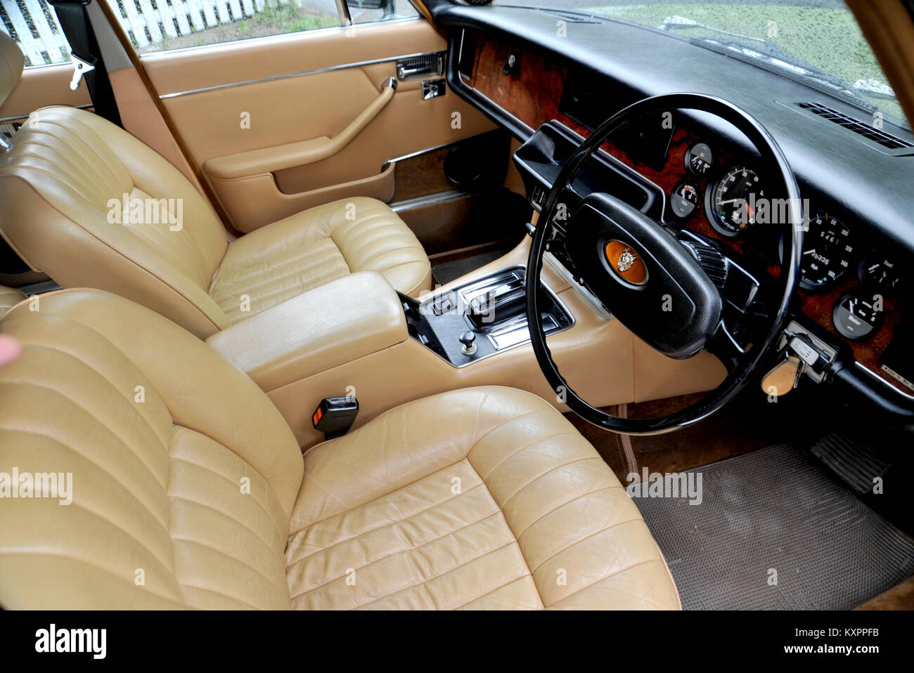 Jaguar Xj 12 L Classic British Car Interior Stockfoto Bild