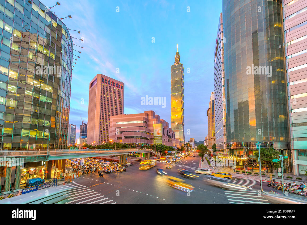 Xinyi Bezirk und Taipei 101 Skyscraper Stockfoto