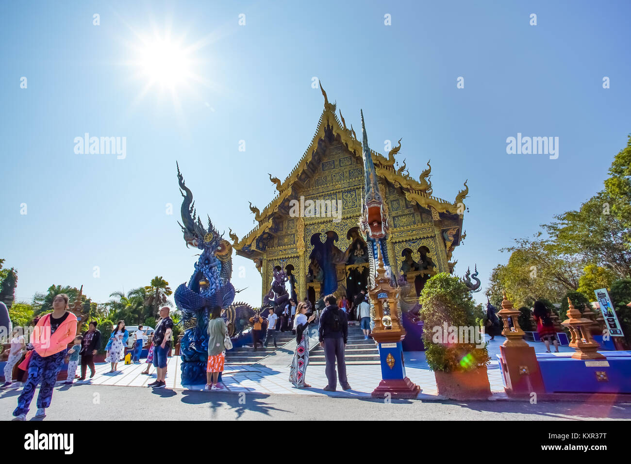 CHIANG RAI, THAILAND - Dezember 20, 2017: Sehr schöne Skulptur im Wat Rong Rong Sua Sua zehn oder zehn Tempel. Dieser Ort ist der beliebten Umgebung Stockfoto