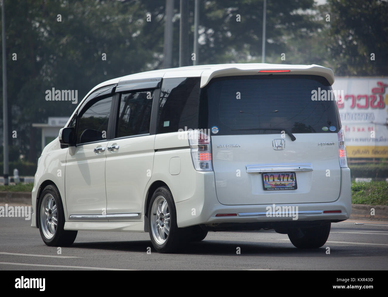 Chiang Mai Thailand 7 Januar 18 Private Honda Van Honda Stepwgn Spada Auf Der Strasse Nr 1001 8 Km Von Chiang Mai City Stockfotografie Alamy