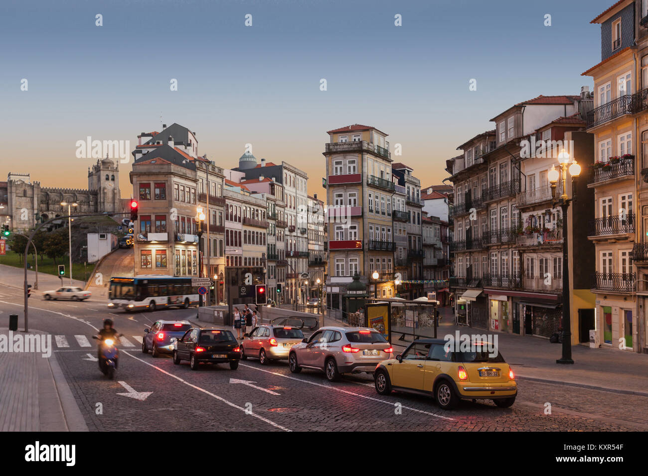 PORTO, PORTUGAL - 11. Juli: Typische Architektur im Zentrum der Stadt am 11. Juli 2014 in Porto, Portugal Stockfoto
