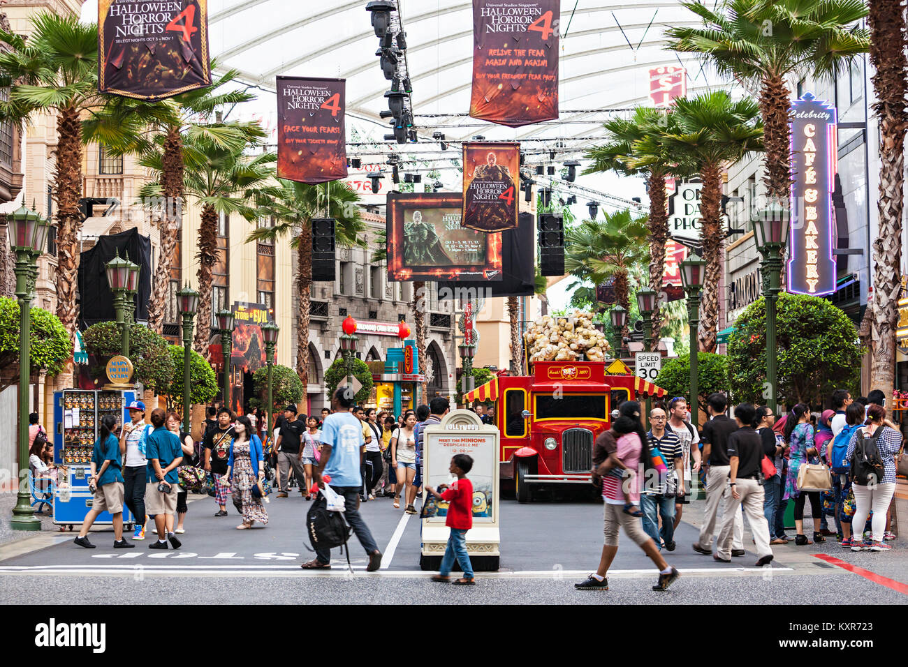 Singapur - 17. OKTOBER 2014: Universal Studios Singapur ist ein Themenpark in Resorts World Sentosa auf der Insel Sentosa, Singapur entfernt. Stockfoto
