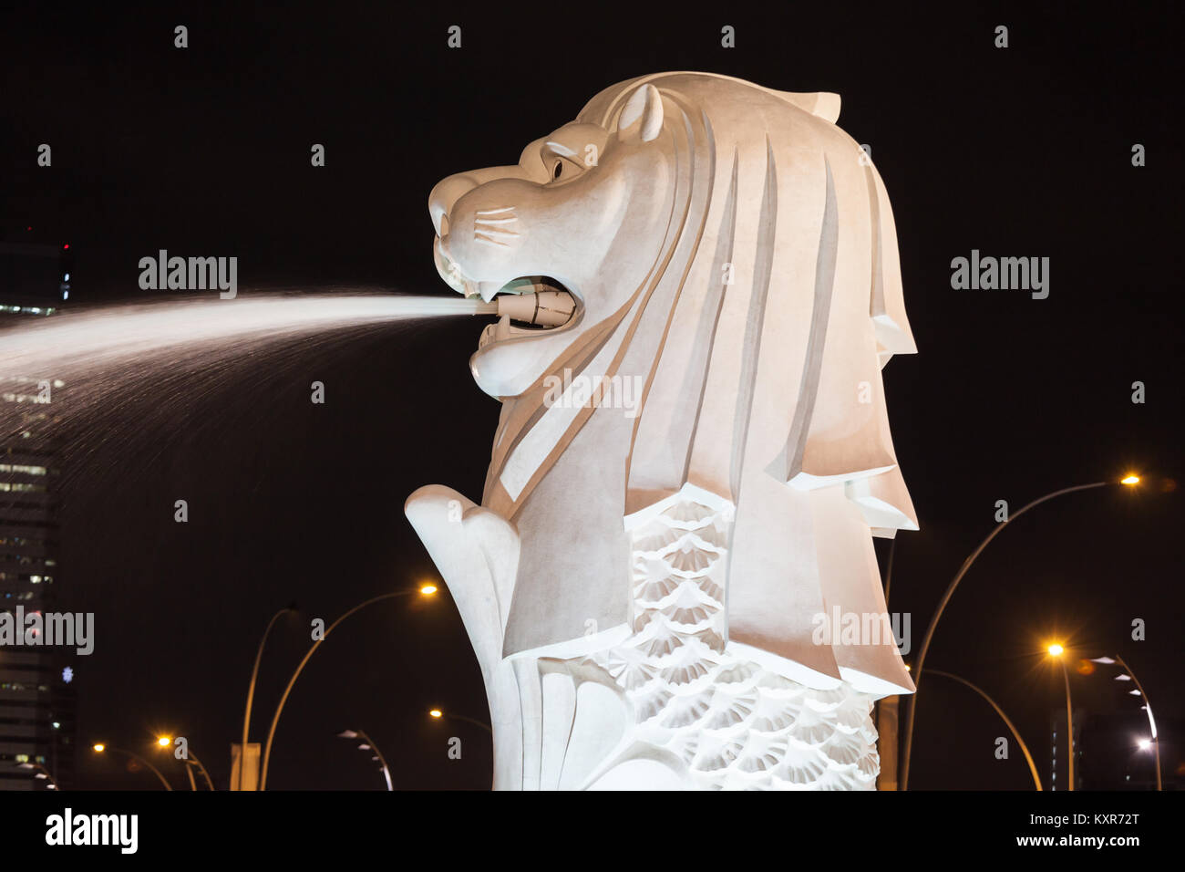 Singapur - 17. Oktober 2014: Der Merlion ist ein traditionelles Kreatur im westlichen Heraldik, zeigt eine Kreatur mit einen Löwenkopf und einen Körper eines fi Stockfoto