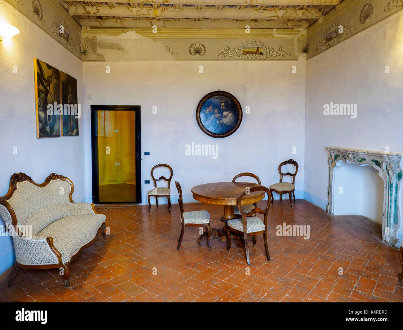 Zimmer im Palazzo Orsini in der mittelalterlichen Stadt Pitigliano - Toskana, Italien Stockfoto