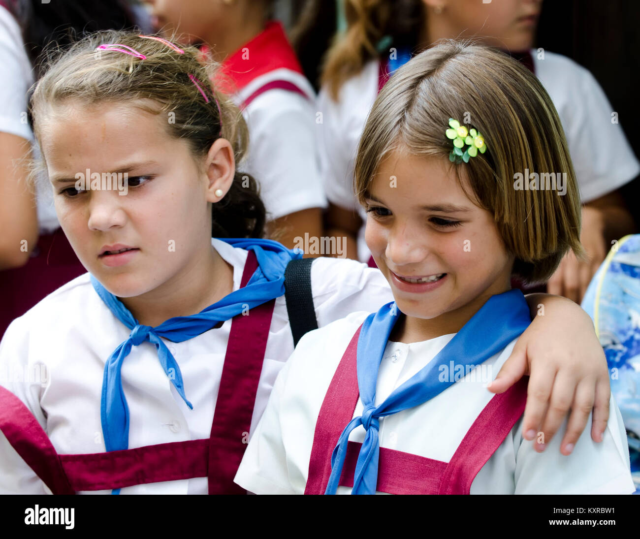 Kleine Mädchen in Schuluniform, Havanna, Kuba Stockfoto