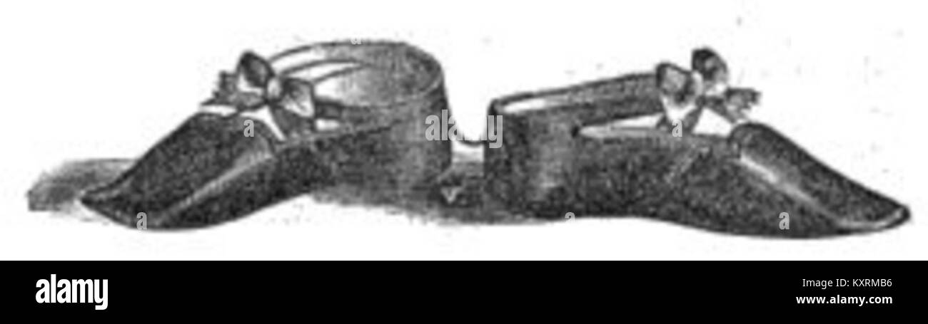 Dieses Bild zeigt eine Kollektion von Kinderschuhen und unterstreicht die Vielfalt der Designs und Materialien, die in verschiedenen Zeiträumen verwendet wurden. Das Foto unterstreicht die Balance zwischen Funktionalität und Stil bei Kinderschuhen im Zeitverlauf. Stockfoto