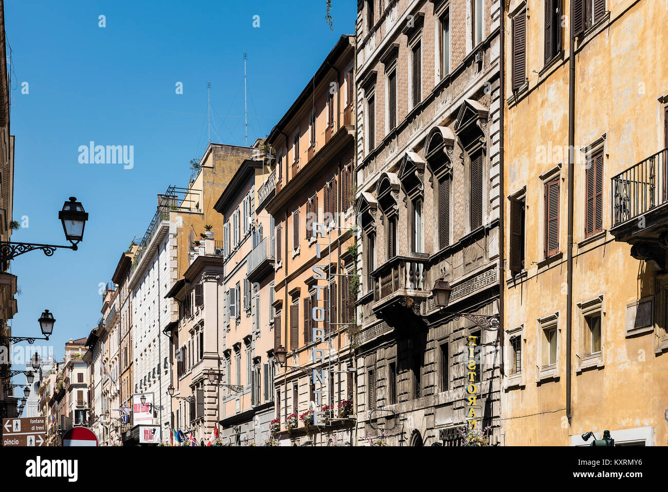 Architektur entlang der Via del Tritone, Rom, Italien. Stockfoto
