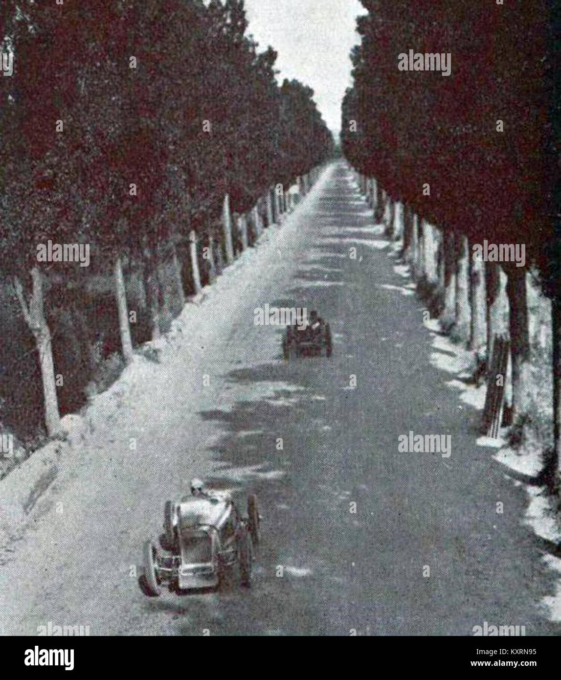 Stromkreis des-Trois-Fontaines près de Rome, Materasi (Talbot) suivi par le futur Sieger Coupe Chiron (Bugatti) du GP Royal d'Italie 1928 Stockfoto