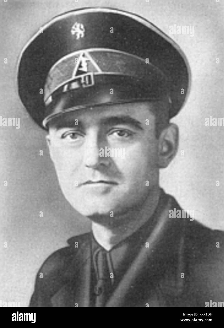 Cornelis van Geelkerken (1901–1976) trägt eine Uniform im Militärstil und spiegelt seine Rolle als niederländischer Politiker und Mitbegründer der nationalsozialistischen Bewegung in den Niederlanden während des frühen 20. Jahrhunderts wider. Stockfoto