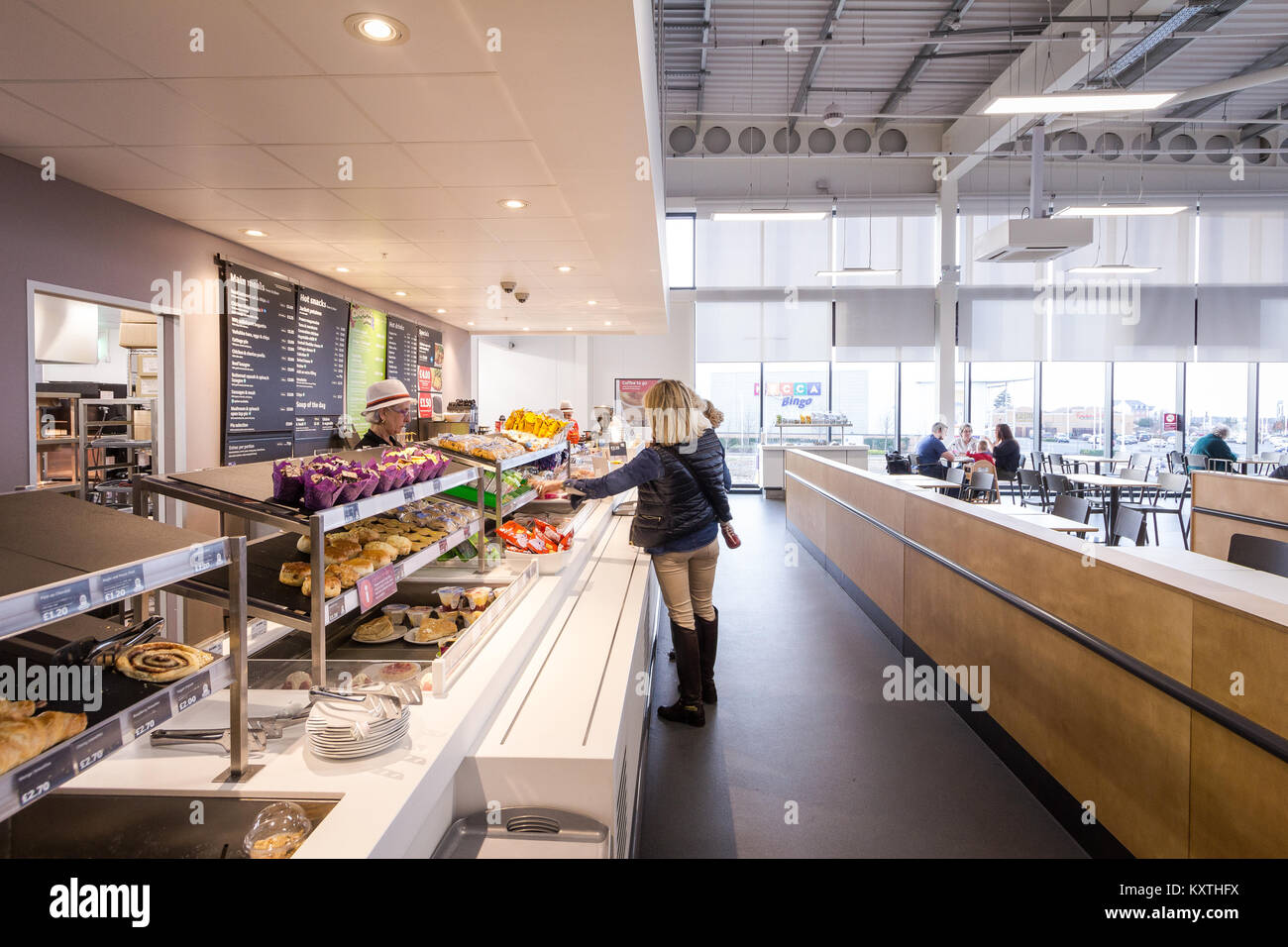 Cafe, neuen Sainsbury's Superstore, Thanet, Kent GROSSBRITANNIEN Stockfoto