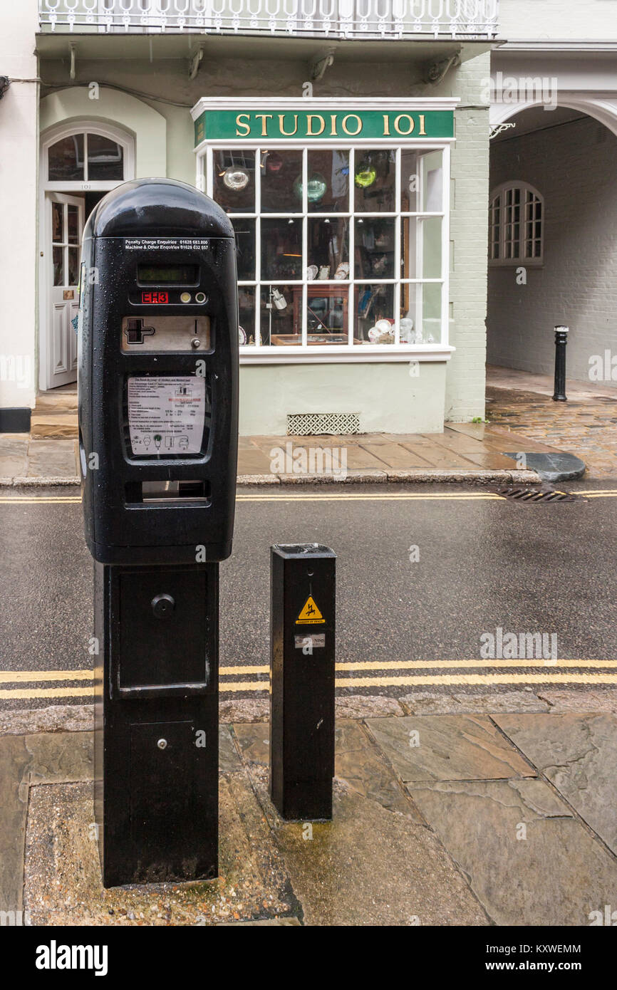 Parkuhr Fahrkartenautomaten auf Eton High Street, Berkshire, England, GB, UK Stockfoto