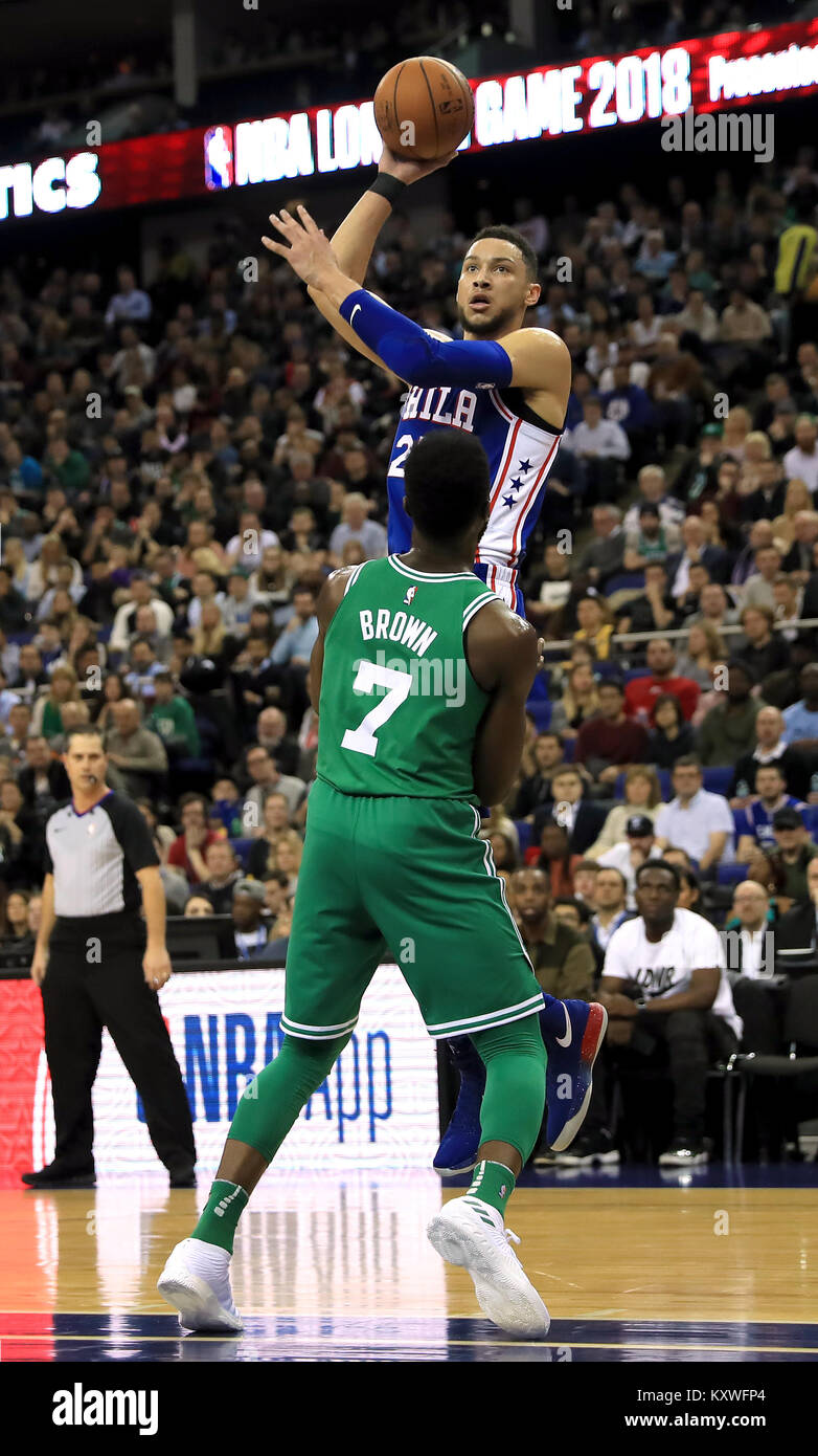 Philadelphia 76ers' Ben Simmons schießt während der NBA-Spiel in London 2018 in der O2 Arena in London. Stockfoto