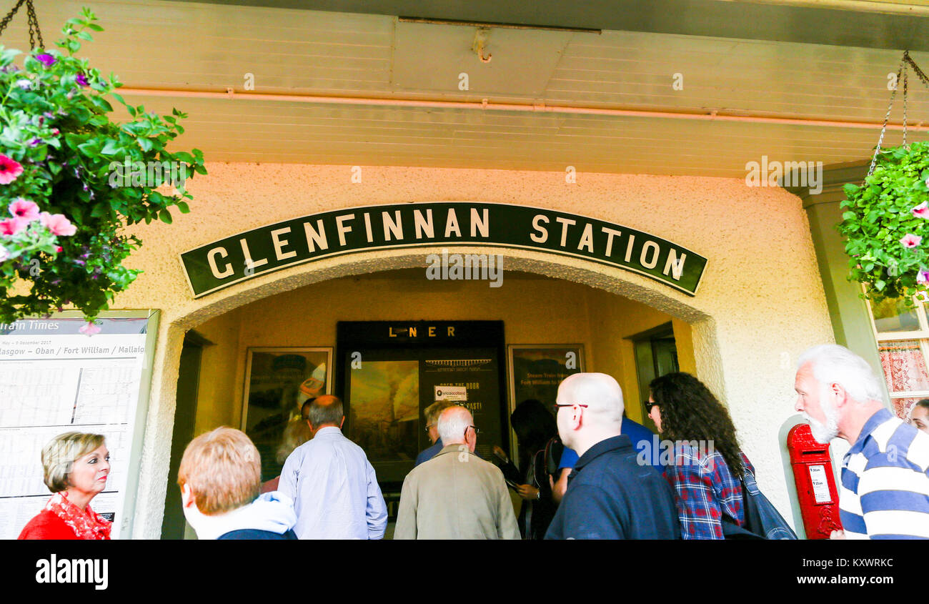 Glenfinnan Bahnhof an der West Highland Line, Glenfinnan, Schottland, UK Stockfoto