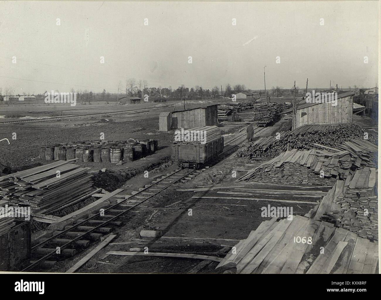 Versorgungsstationen und Ladedepots der Vierten österreichisch-ungarischen Armee, die sich wahrscheinlich während des Ersten Weltkriegs in der Nähe von Kovel befinden und die militärische Logistik und Transportinfrastruktur zeigen. Stockfoto