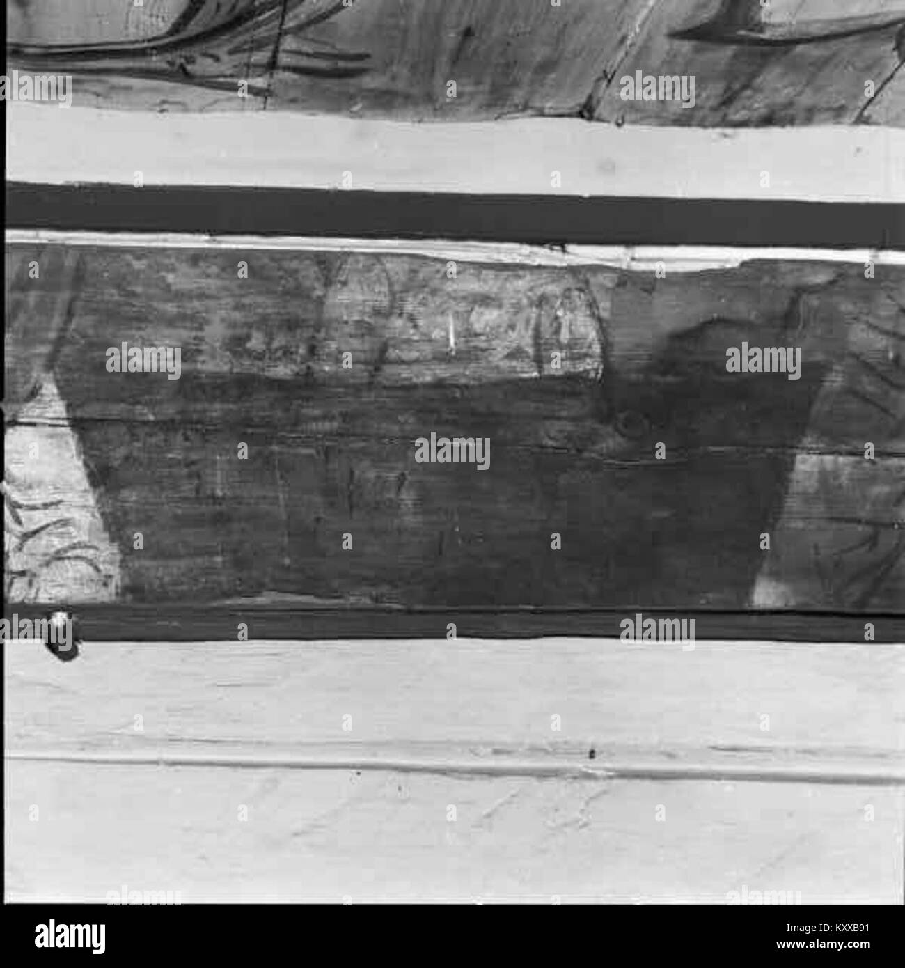 Frödinge kyrka, östlich von Vimmerby gelegen, verfügt über eine Holzkonstruktion aus dem Jahr 1744, lackierte blaue Deckenpaneele, ein hervorstehendes Mittelschiff und eine mittelalterliche SteinSakristei. Stockfoto