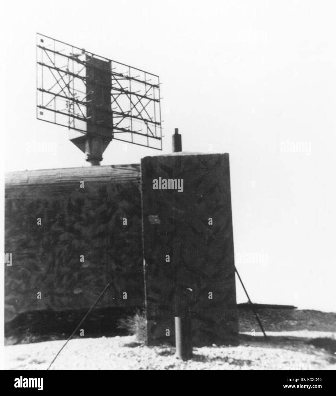 Der FUMO 3 Zerstörer war ein deutsches Marinearradarsystem, das während des Zweiten Weltkriegs eingesetzt wurde. Es wurde für den Einsatz auf Zerstörern entwickelt, um die Marineerkennung und das Anvisieren während des Kampfes zu unterstützen. Stockfoto