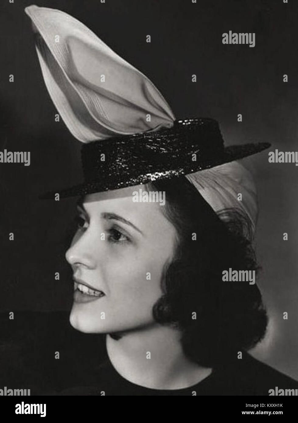 Gale Page porträtierte 1940 eine Figur in dem amerikanischen Film Knute Rockne, All American, einem sportbiografischen Drama über das Leben des Fußballtrainers Notre Dame. Stockfoto