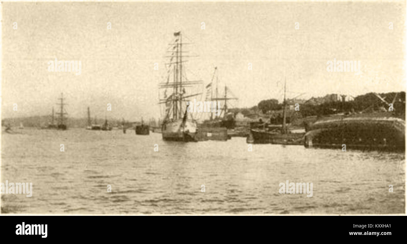 Das Foto zeigt die Gamla Varvet, eine alte Werft in Göteborg, Schweden, die um 1919 aufgenommen wurde. Das Bild spiegelt die Industrie- und Meeresgeschichte der Region im frühen 20. Jahrhundert wider. Stockfoto