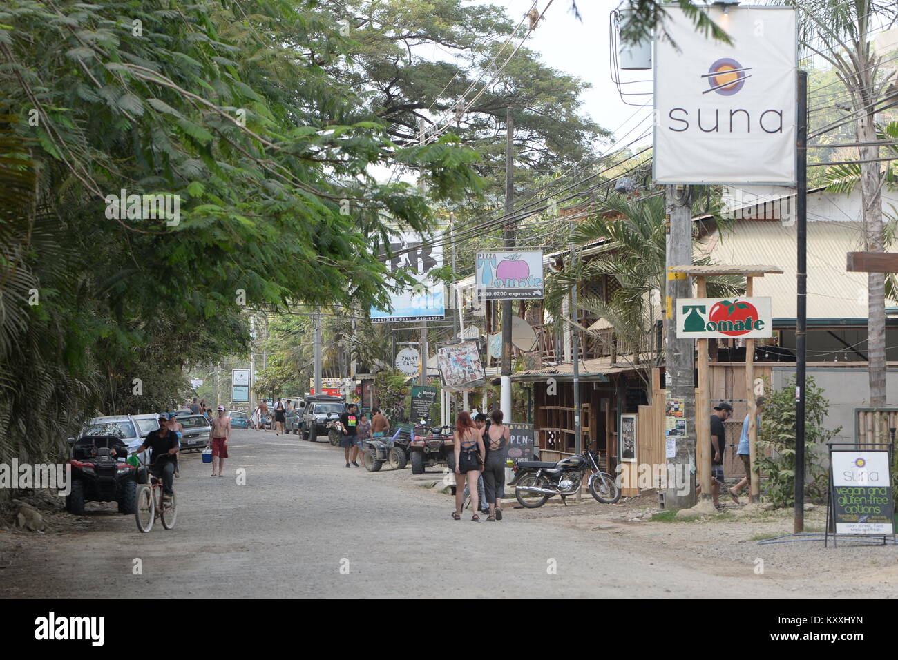 Die Hauptstraße in Santa Teresa, Malpais, Costa Rica Lebensstil Stockfoto