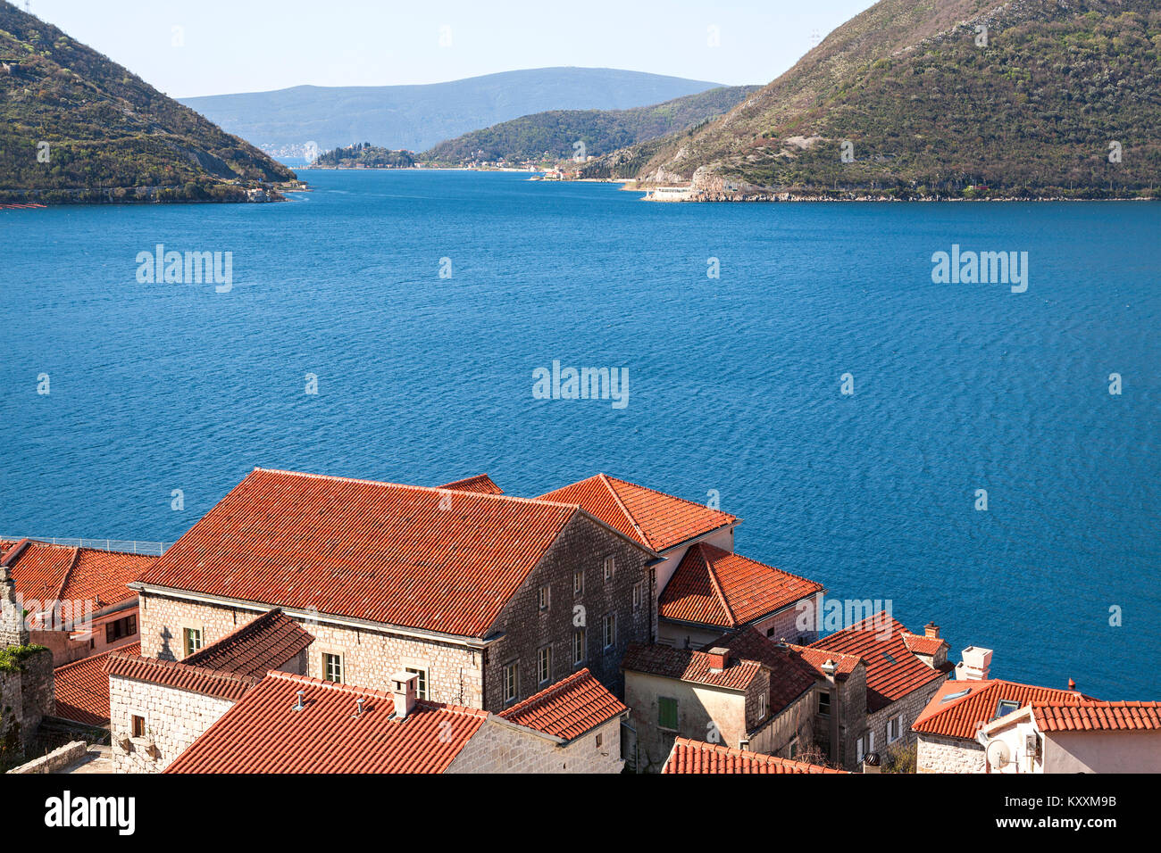 Die Bucht von Kotor an der Adria, Montenegro. Stockfoto