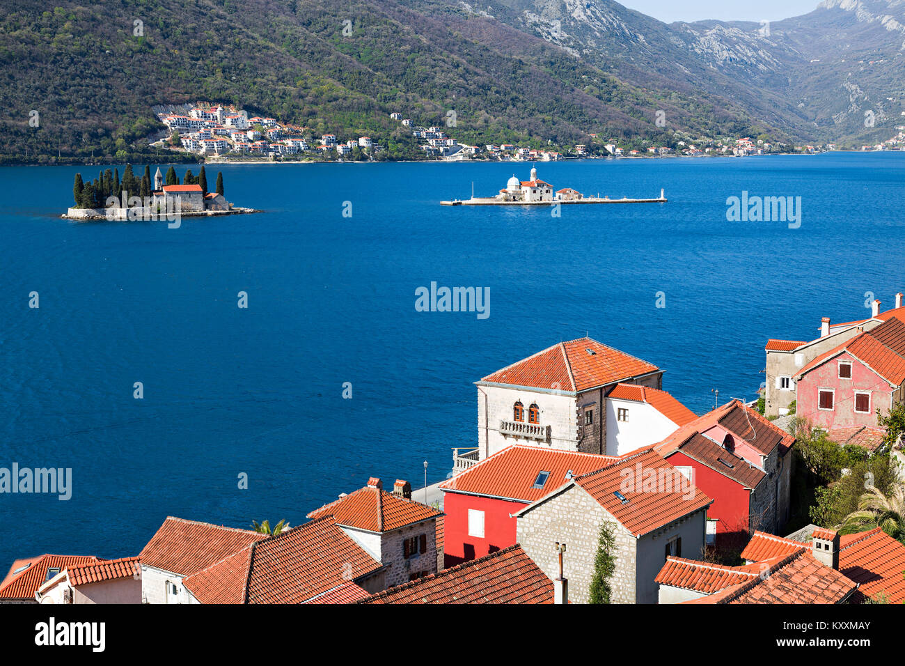 Die Bucht von Kotor an der Adria, Montenegro. Stockfoto