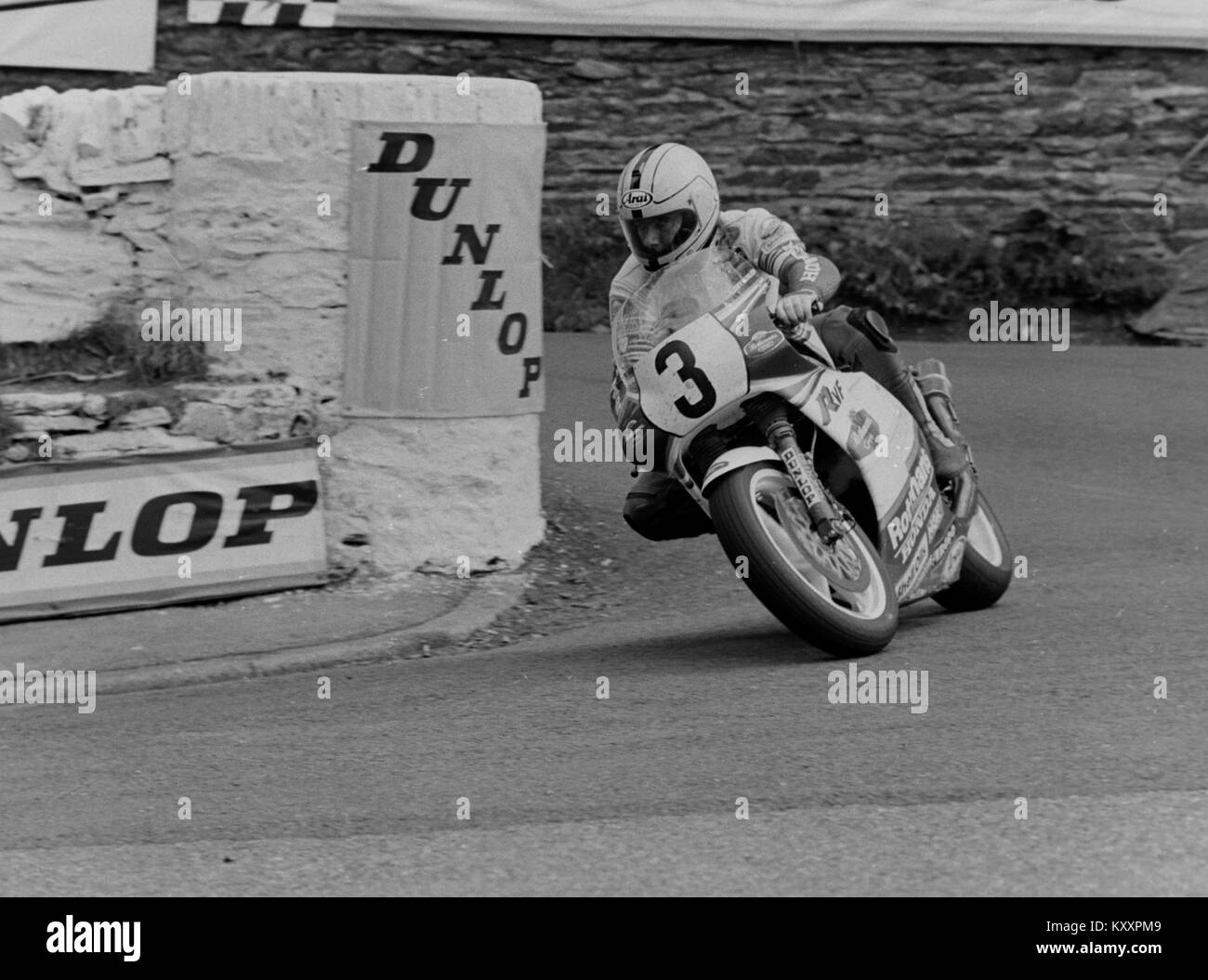 Joey Dunlop auf seinem Weg zum Sieg 1986 Formel 1 TT Isle of Man TT Races, Tourist Trophy. Stockfoto