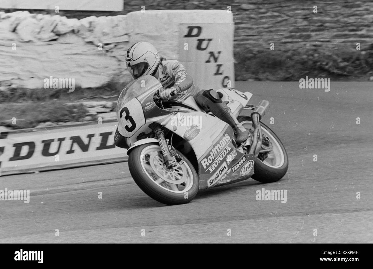 Joey Dunlop auf seinem Weg zum Sieg 1986 Formel 1 TT Isle of Man TT Races, Tourist Trophy. Stockfoto