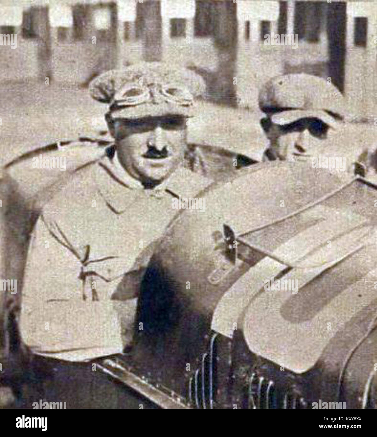 Giuseppe Campari sicherte sich den Sieg beim Großen Preis von Frankreich 1924 mit einem Alfa Romeo P2 und trug damit zu seinem Ruf als einer der führenden Grand-Prix-Fahrer der frühen 1920er Jahre bei Stockfoto