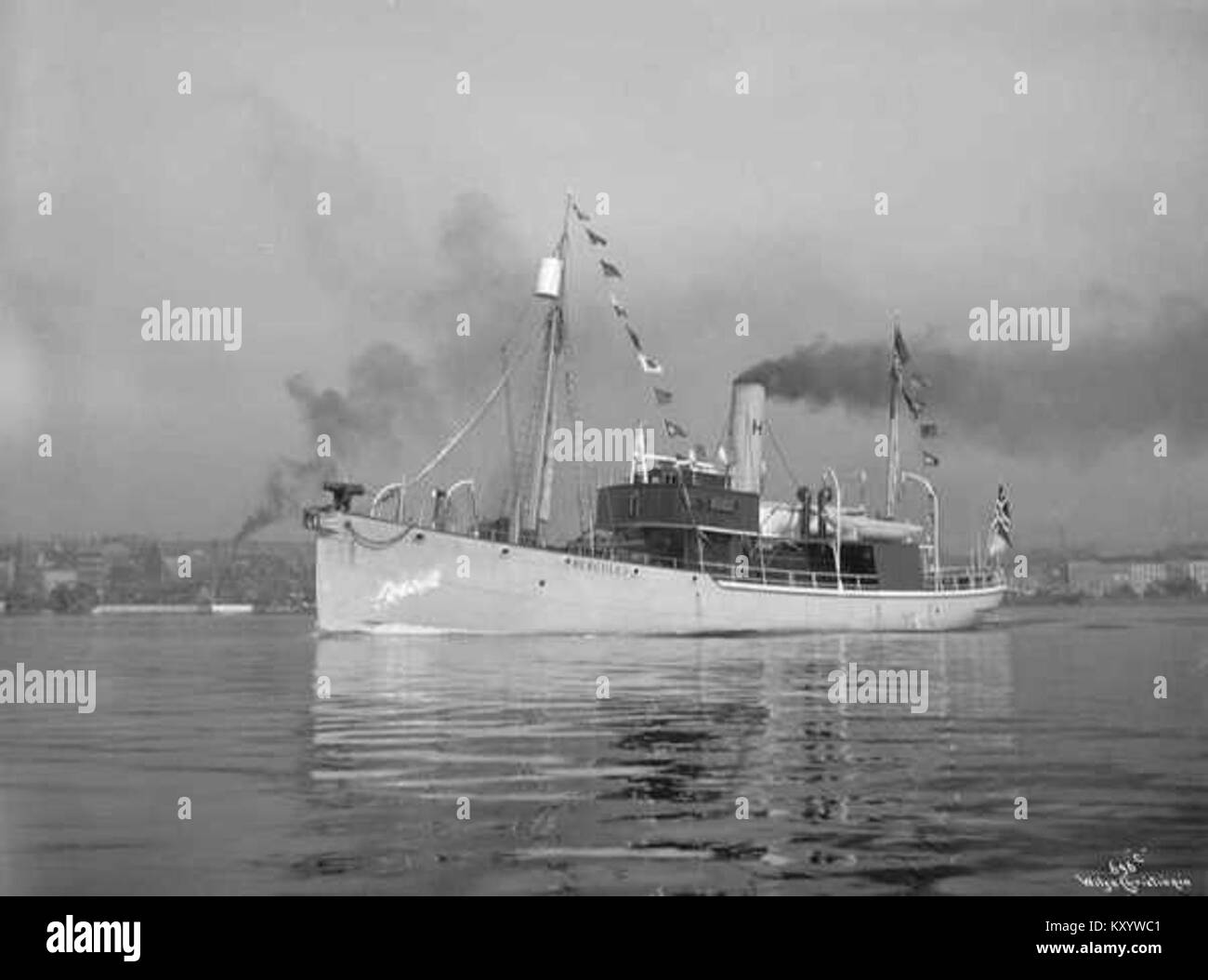 Der Herkules-Walfänger, registriert als NSM 000656, war ein Walfangschiff, das für die Jagd und Verarbeitung von Walen eingesetzt wurde und die maritime industrielle Tätigkeit des 20. Jahrhunderts repräsentierte. Stockfoto