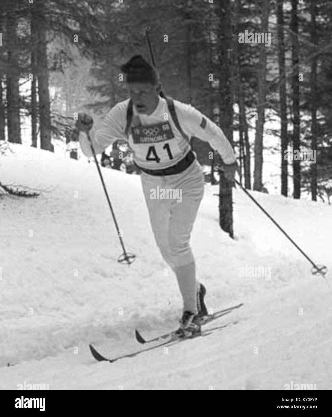 Ein Foto von Holmfrid Olsson aus dem Jahr 1968, aufgenommen in Grenoble, Frankreich, das den schwedischen Biathleten während der Olympischen Winterspiele zeigt und einen Moment in der Sportgeschichte festhält. Stockfoto