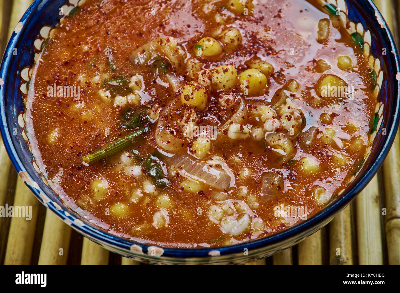 Sumak asi, Türkische Suppe mit Kichererbsen und Bulgur Stockfotografie ... Sumak asi, Türkische Suppe mit Kichererbsen und Bulgur Stockfotografie ...