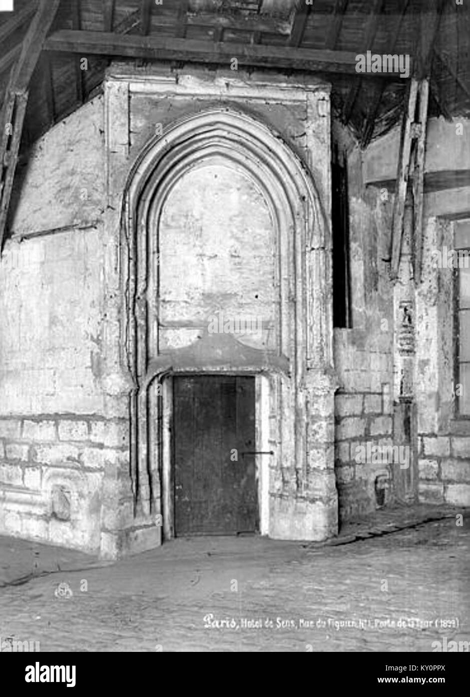 Hôtel de Sens-Tour, Porte d'accès - Paris 04 - Médiathèque de l'architecture et du patrimoine - APMH 00004504 Stockfoto