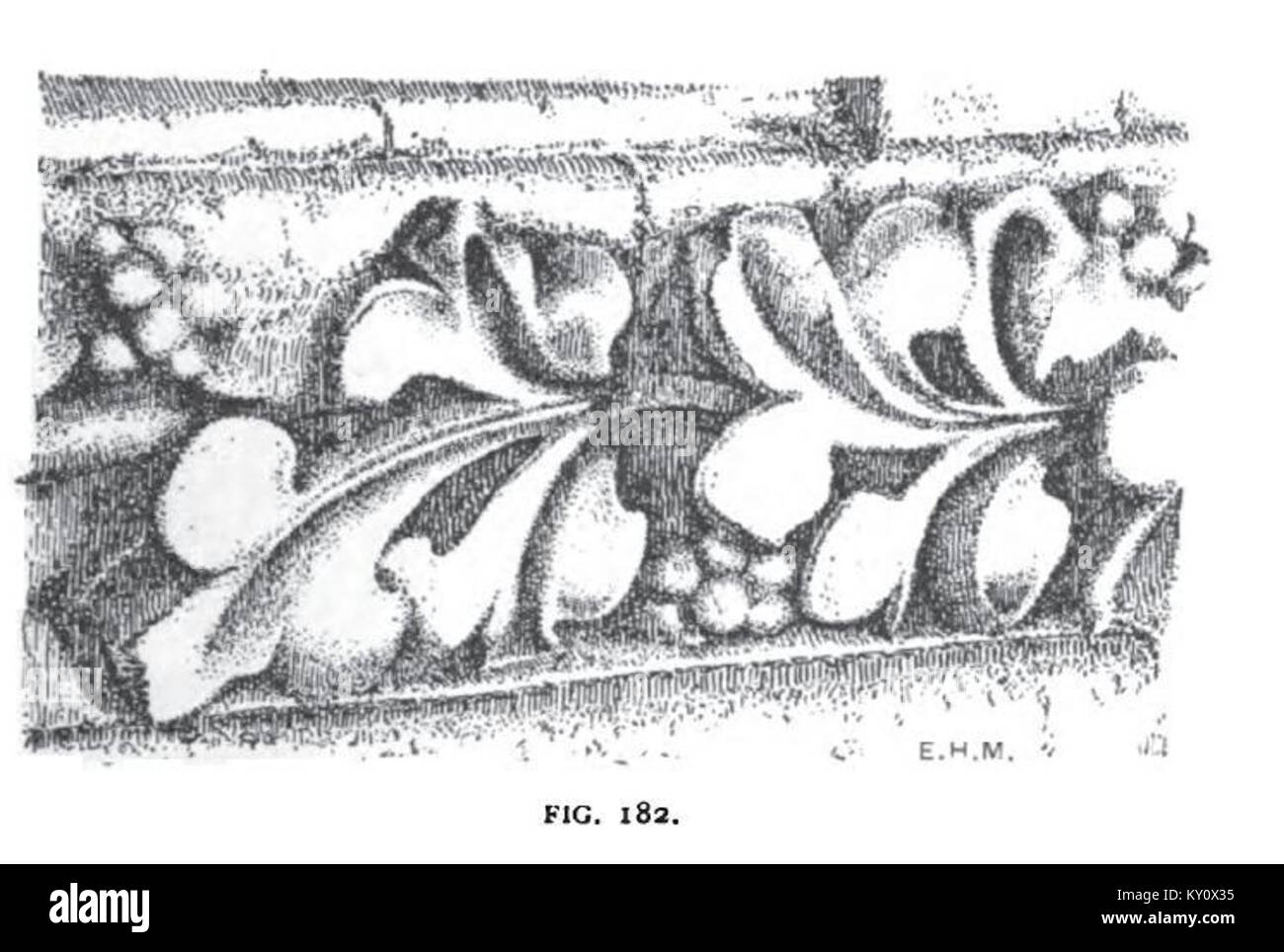 Skulpturale Details der Triforium-Saite in der Kathedrale von Amiens, Frankreich, mit gotischen architektonischen Elementen, Steinschnitzereien und kirchlichem Design. Stockfoto