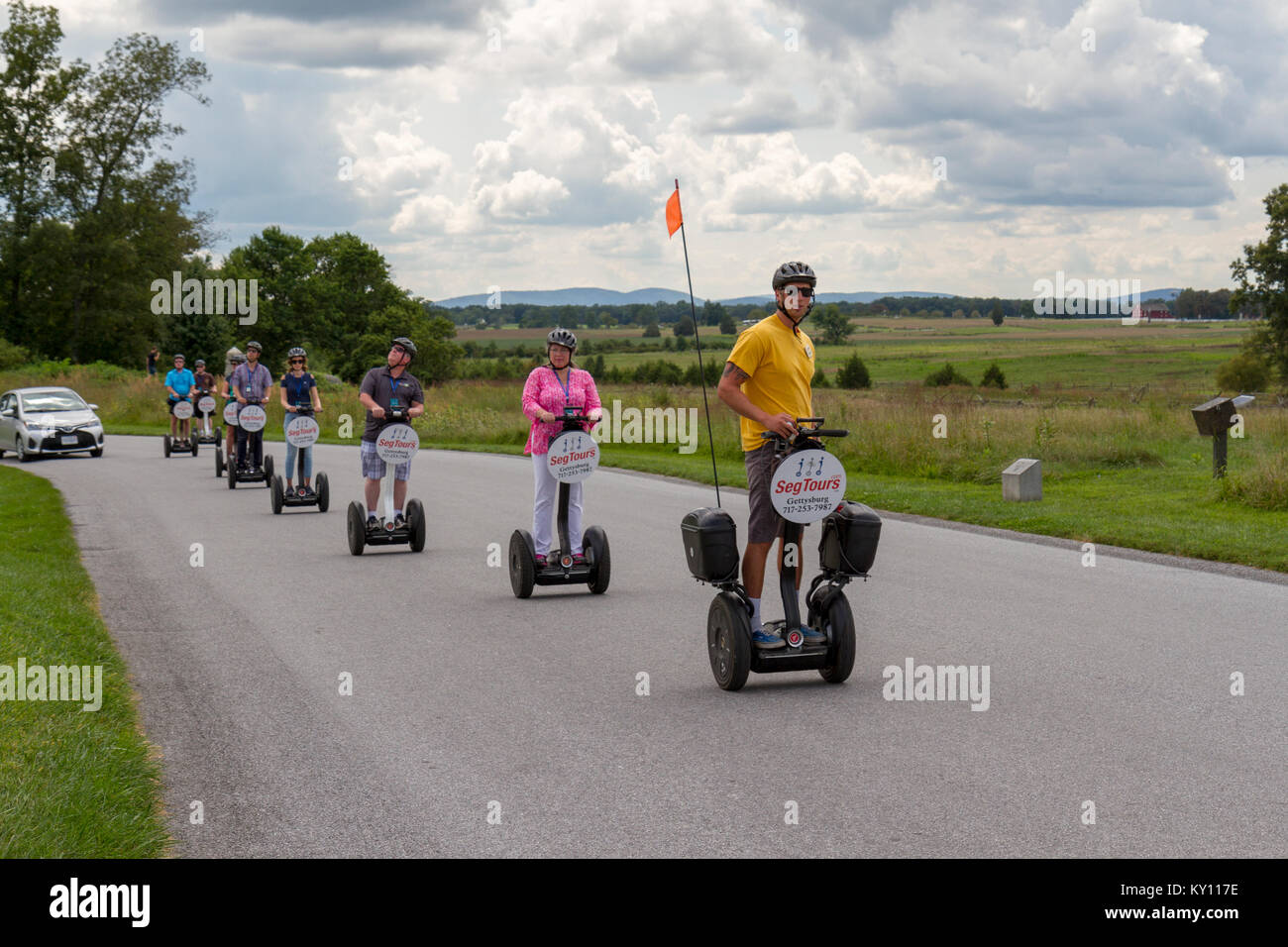 Eine Linie der Touristen auf Segways (Seg Touren) Gettysburg National Military Park, Pennsylvania, United States. Stockfoto