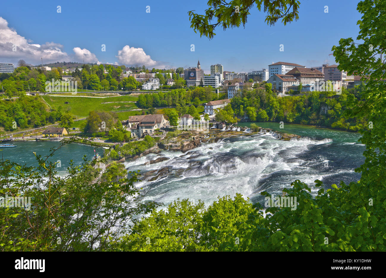 Kraft des Wassers waterat Rhein Wasserfall. Deutschland Stockfoto