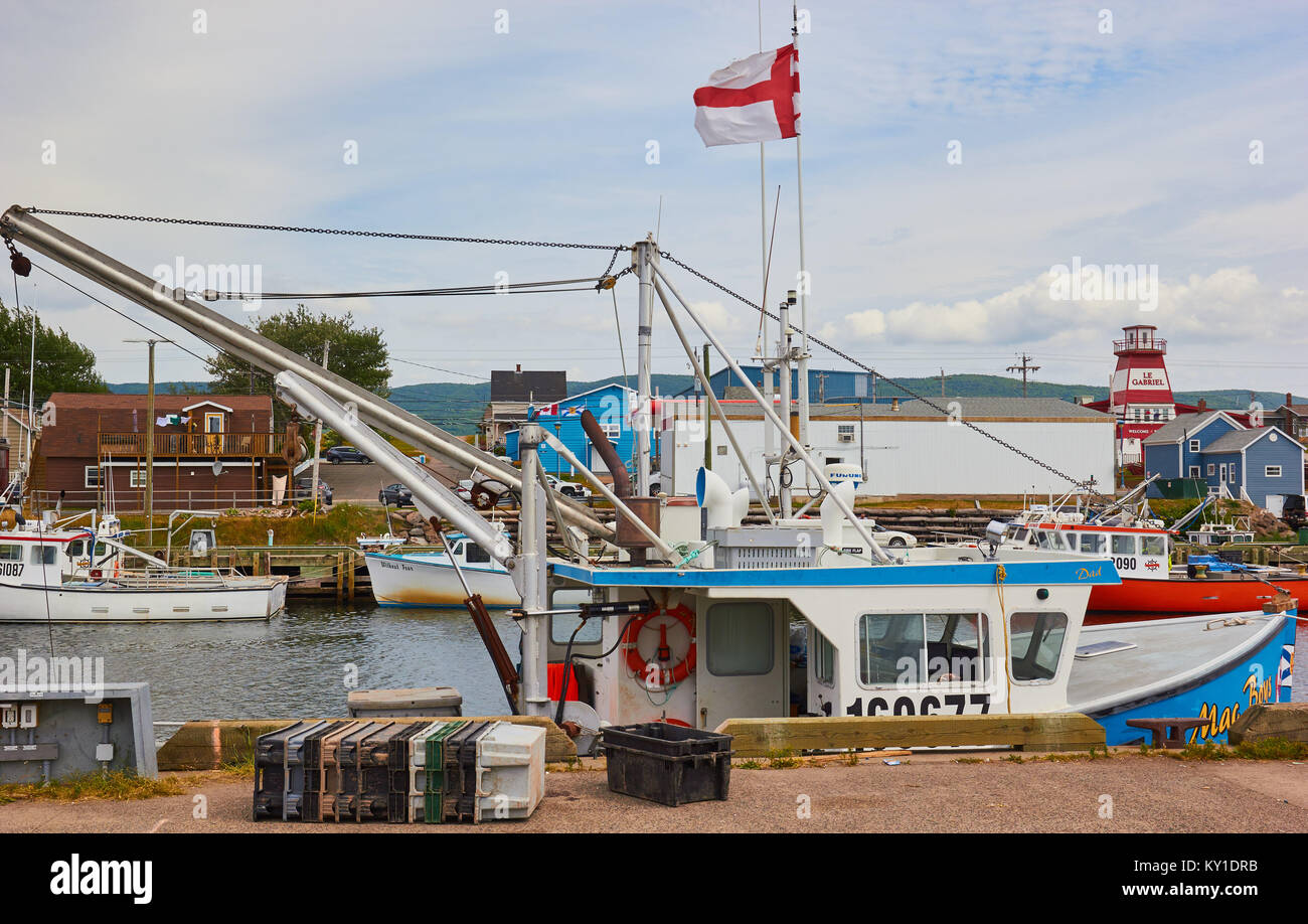 Fischtrawler, Cheticamp, Cape Breton Island, Nova Scotia, Kanada. Cheticamp ist ein kleines Fischerdorf an der Westküste von Cape Breton Island Stockfoto