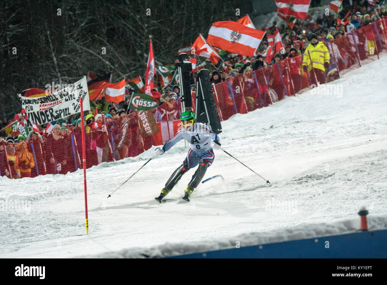 Die russische Skifahrer zeigt Alexander Khoroshilov Bestimmung für den oberen Punkt zu gehen und gewinnt slalom Rennen der Männer des AUDI FIS Weltcup in Schladming. Photo Credit: Christoph Oberschneider. Stockfoto