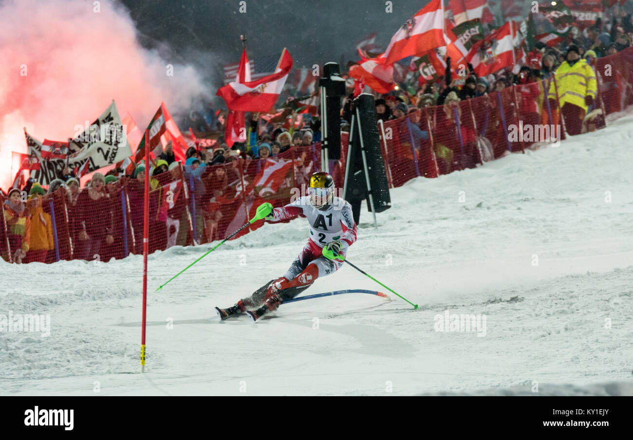 Die Österreichische Wm Ski alpin Racer Marcel Hirscher (2) beendeten 14. im Slalom nightrace am AUDI FIS Weltcup Rennen in Schladming und ist immer noch die allgemeine WM-Leader im alpinen Skisport. Photo Credit: Christoph Oberschneider. Stockfoto