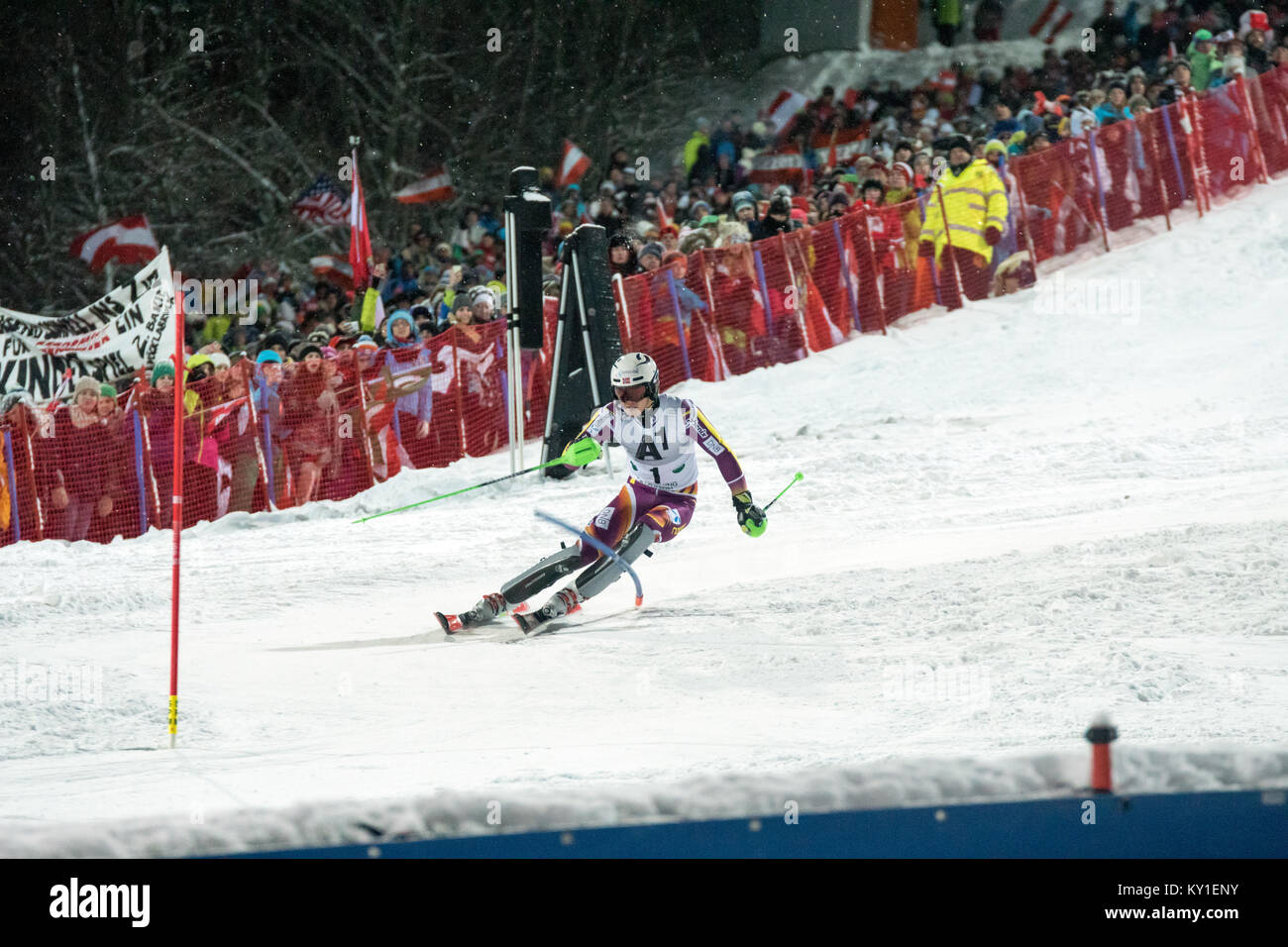 Die norwegische Wm Ski alpin Racer Henrik Kristofferen (1) legt Tempo während der zweite Lauf der Männer Slalom am AUDI FIS Weltcup Rennen in Schladming. Er endete am 7. Photo Credit: Christoph Oberschneider. Stockfoto