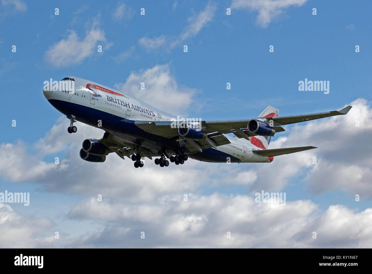 British Airways Boeing 747-436 G-BNLP Landung in London Heathrow Stockfoto