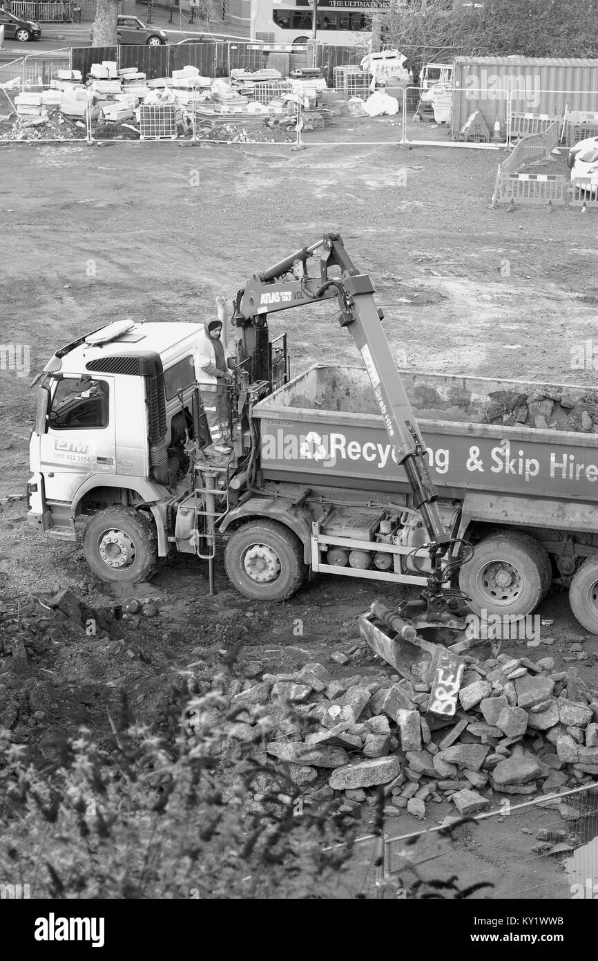 Januar 2018 - Big Truck bewegten Schutt und Materialien Stockfoto